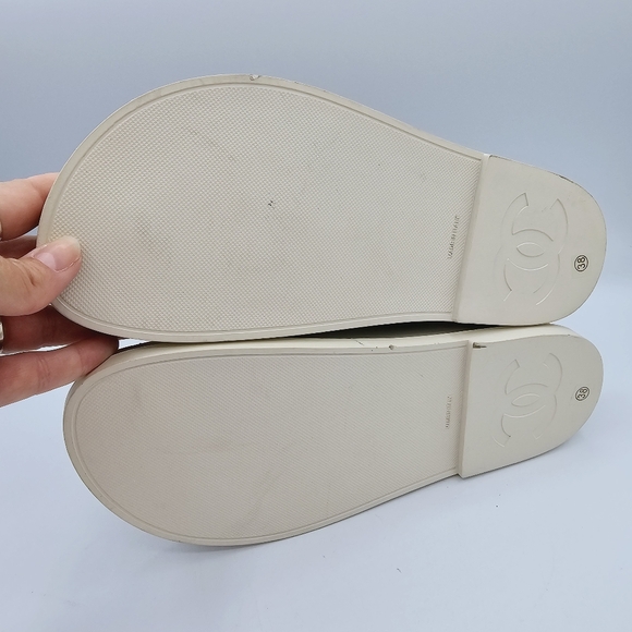 Chanel Cream Ivory Sandals size 38 - Picture 14 of 15